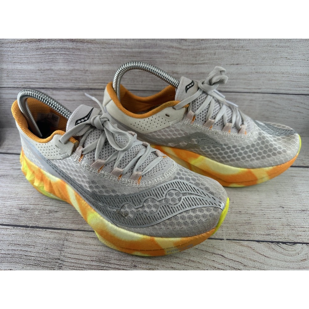 Saucony Women's Fog Peel Endorphin Pro 4 Carbon Plate Running Shoes Size 8.5